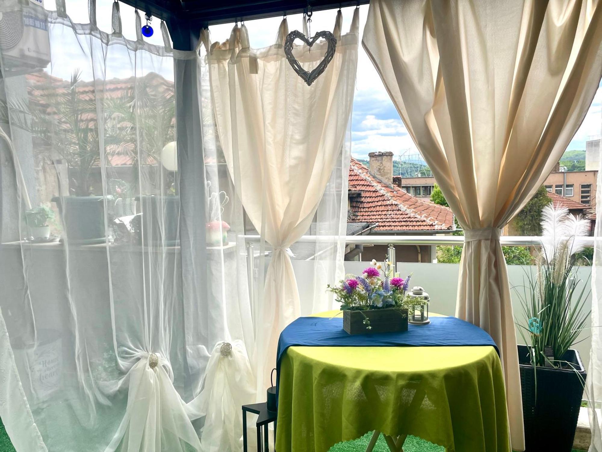 Jadore Veliko Tărnovo Exteriör bild